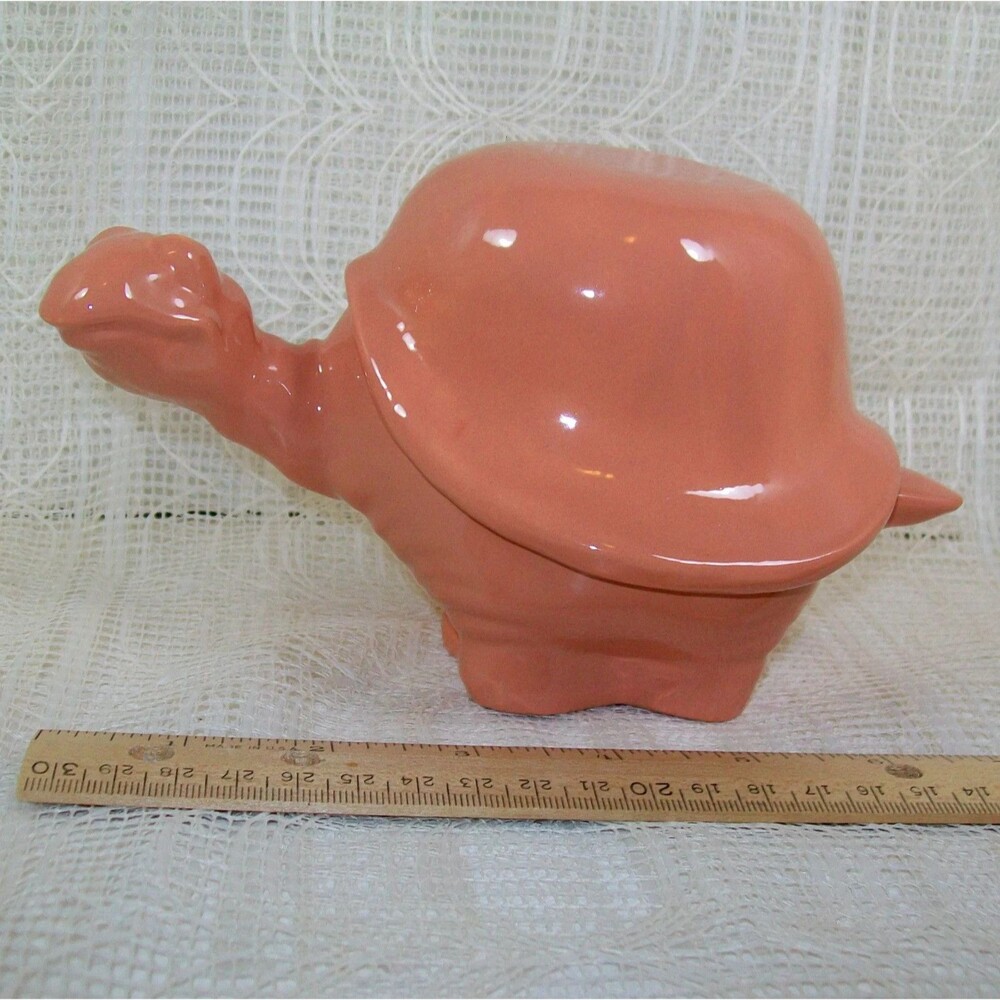 Handmade Ceramic Turtle Treasure Box, Lidded Trinket Dish, Glossy Peach Finish - Picture 8 of 11